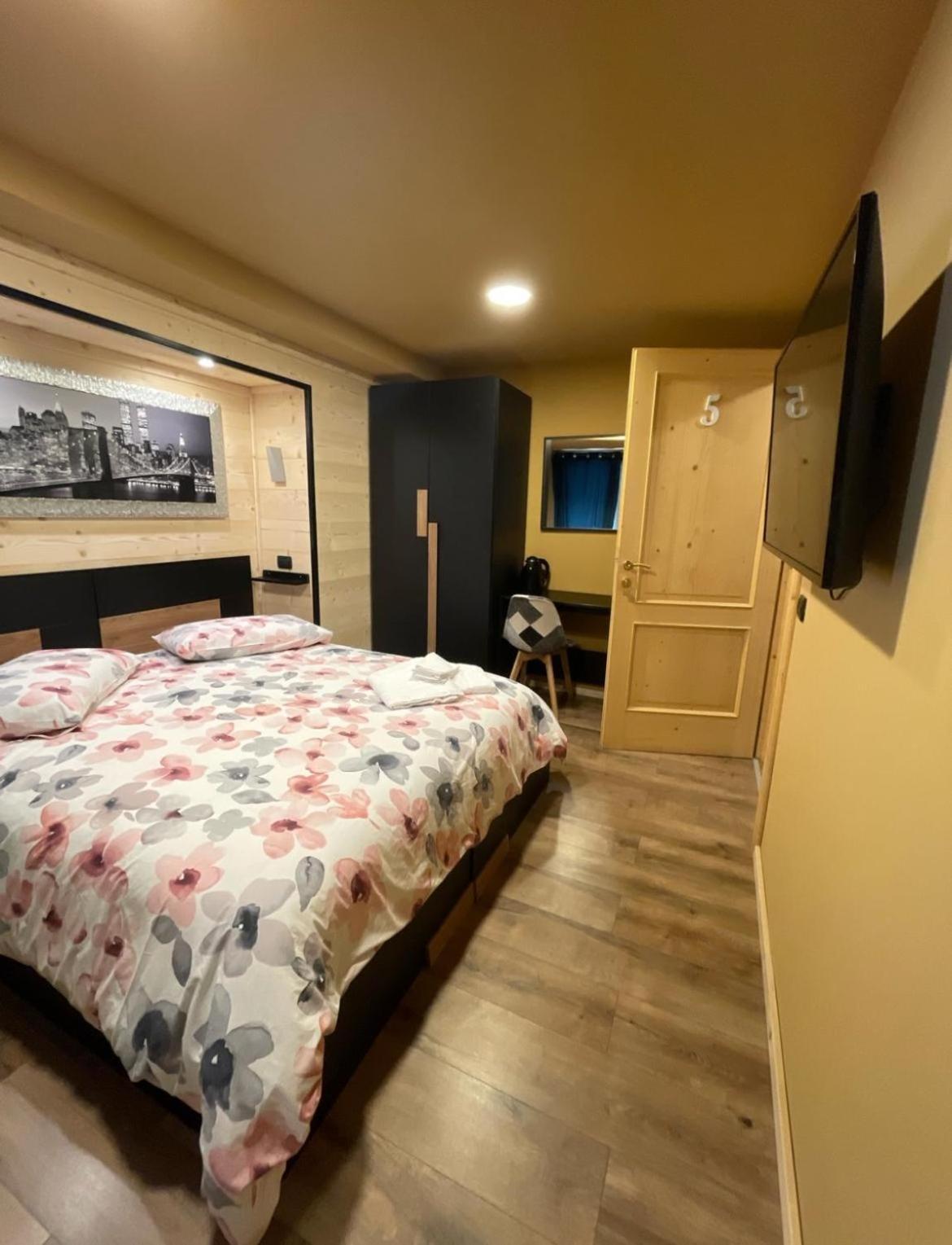 Rewind Hotel Temù Kültér fotó